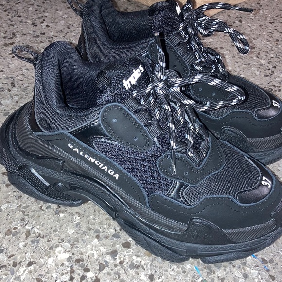 BALENCIAGA TRIPLE S SHOES - Picture 1 of 4